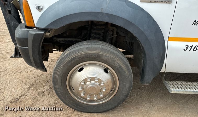 image for item NL9921 2006 Ford F550 Super Duty XL utility / service truck