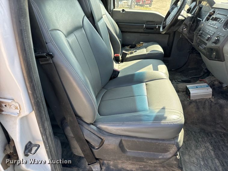 image for item NL9935 2014 Ford F450 Super Duty XL Crew Cab utility / service truck