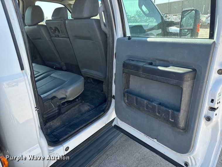 image for item NL9935 2014 Ford F450 Super Duty XL Crew Cab utility / service truck