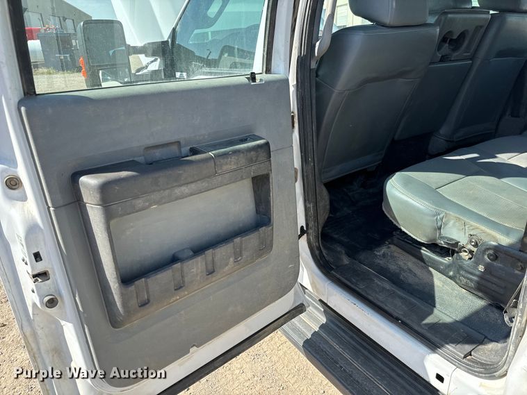 image for item NL9935 2014 Ford F450 Super Duty XL Crew Cab utility / service truck