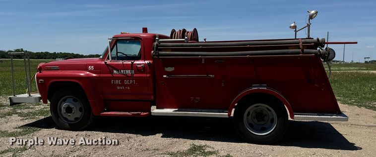 image for item NL9975 1972 Ford F600 pumper fire truck