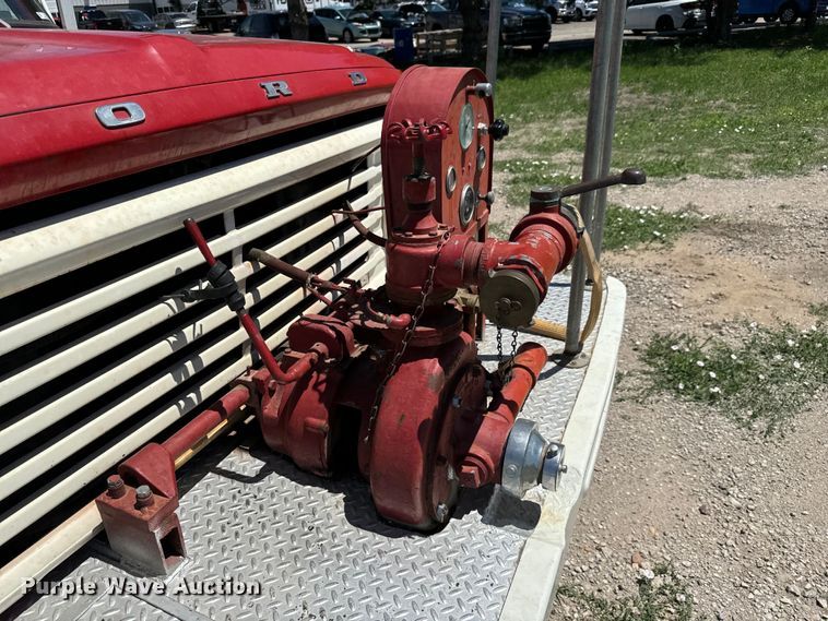 image for item NL9975 1972 Ford F600 pumper fire truck