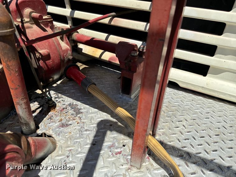 image for item NL9975 1972 Ford F600 pumper fire truck