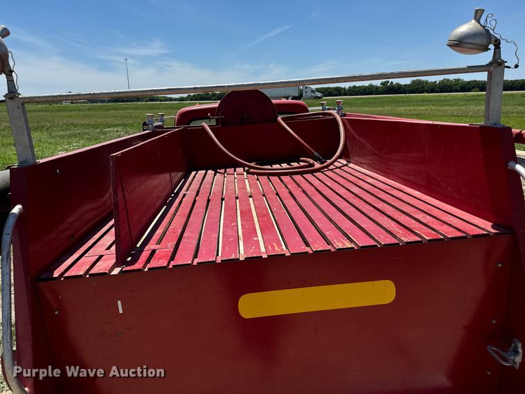 image for item NL9975 1972 Ford F600 pumper fire truck