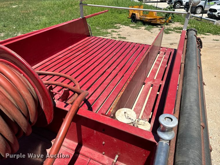 image for item NL9975 1972 Ford F600 pumper fire truck