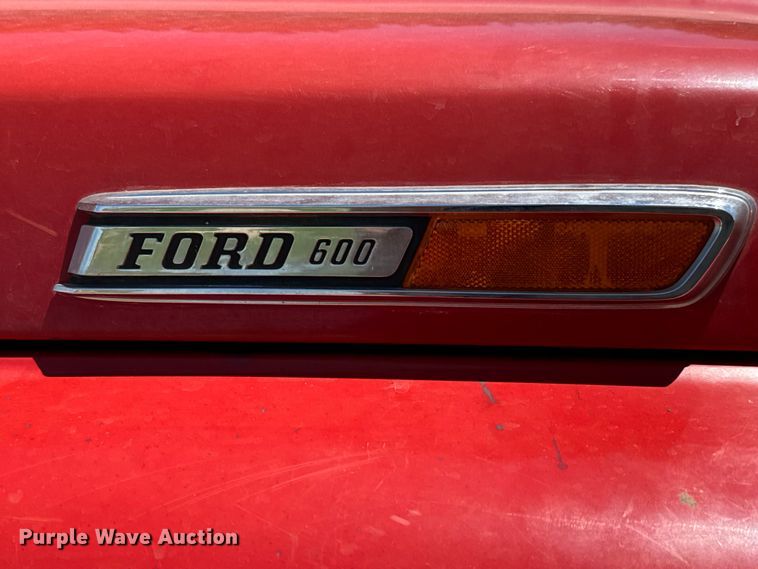 image for item NL9975 1972 Ford F600 pumper fire truck