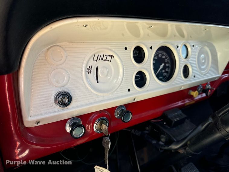 image for item NL9975 1972 Ford F600 pumper fire truck