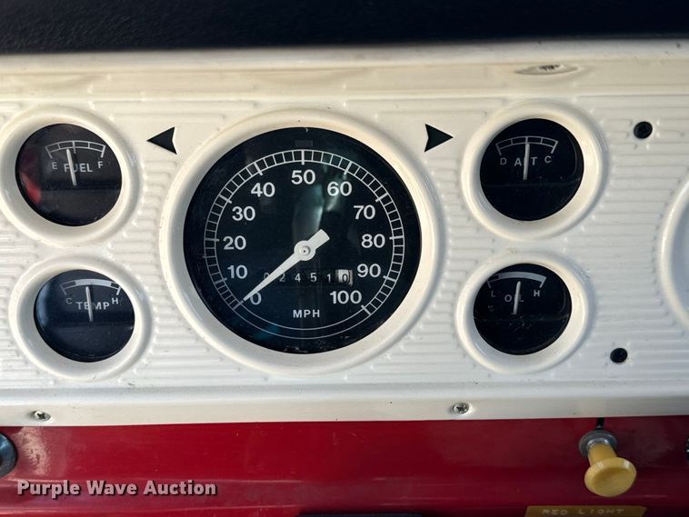 image for item NL9975 1972 Ford F600 pumper fire truck