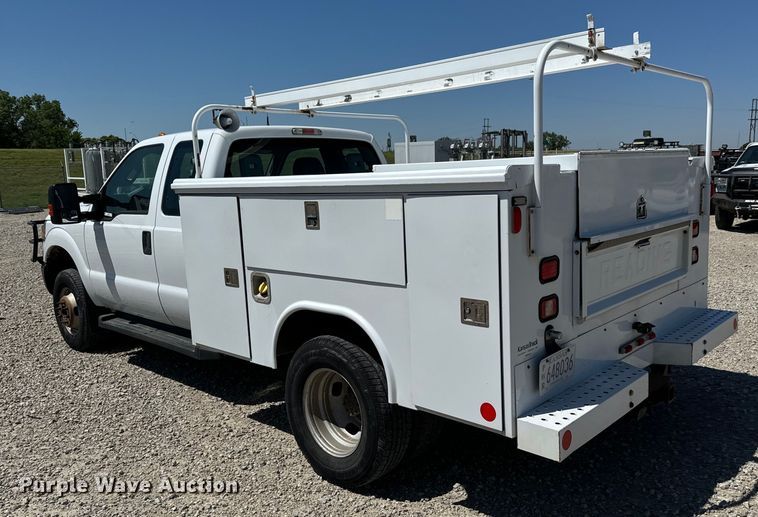 image for item NL9986 2016 Ford F350 Super Duty XL  SuperCab utility bed pickup truck