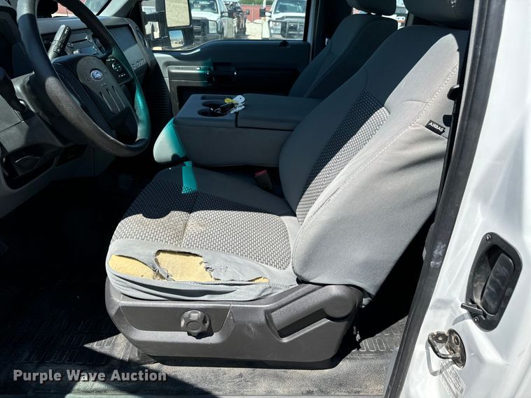 image for item NL9986 2016 Ford F350 Super Duty XL  SuperCab utility bed pickup truck