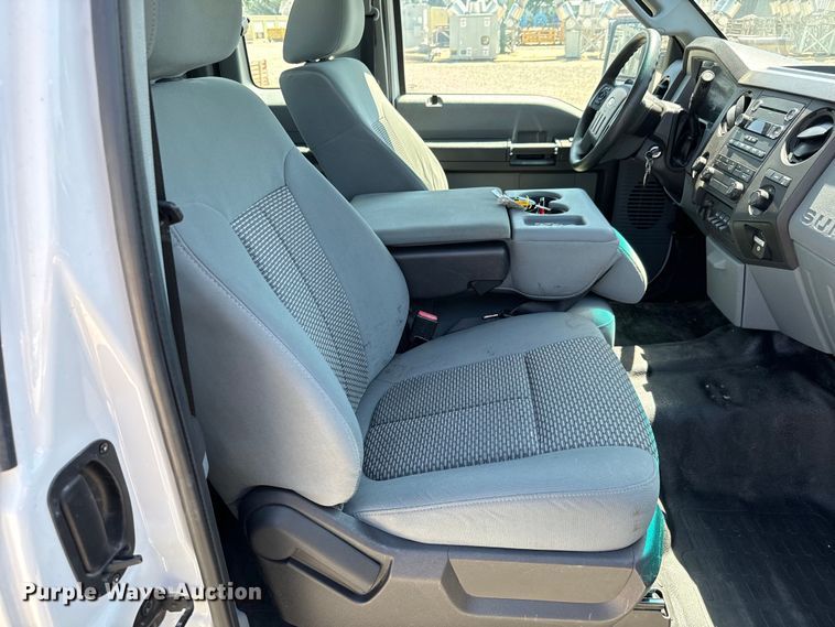 image for item NL9986 2016 Ford F350 Super Duty XL  SuperCab utility bed pickup truck