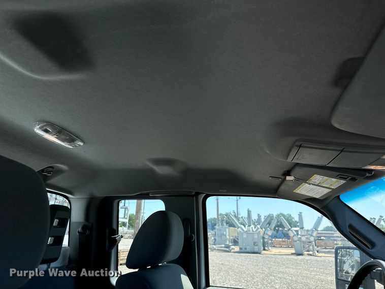 image for item NL9986 2016 Ford F350 Super Duty XL  SuperCab utility bed pickup truck