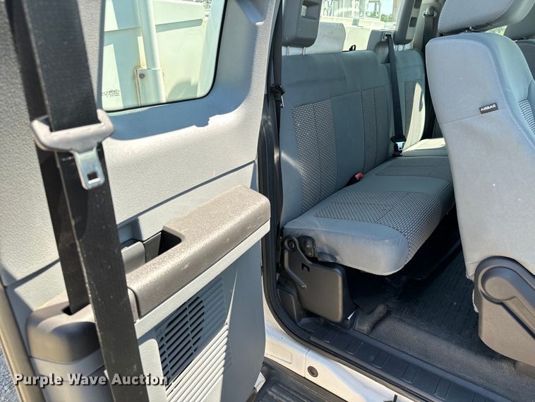 image for item NL9986 2016 Ford F350 Super Duty XL  SuperCab utility bed pickup truck