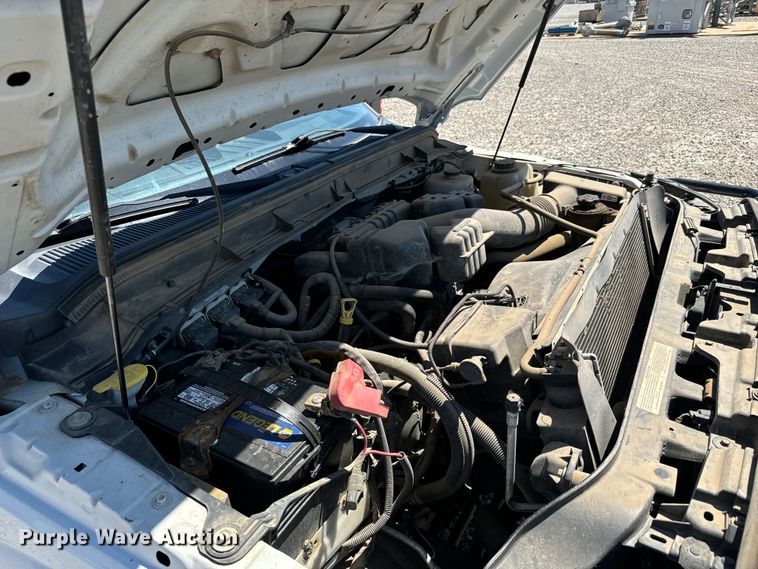 image for item NL9986 2016 Ford F350 Super Duty XL  SuperCab utility bed pickup truck