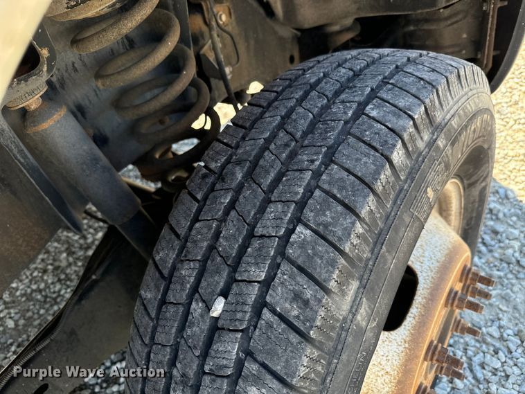 image for item NL9986 2016 Ford F350 Super Duty XL  SuperCab utility bed pickup truck