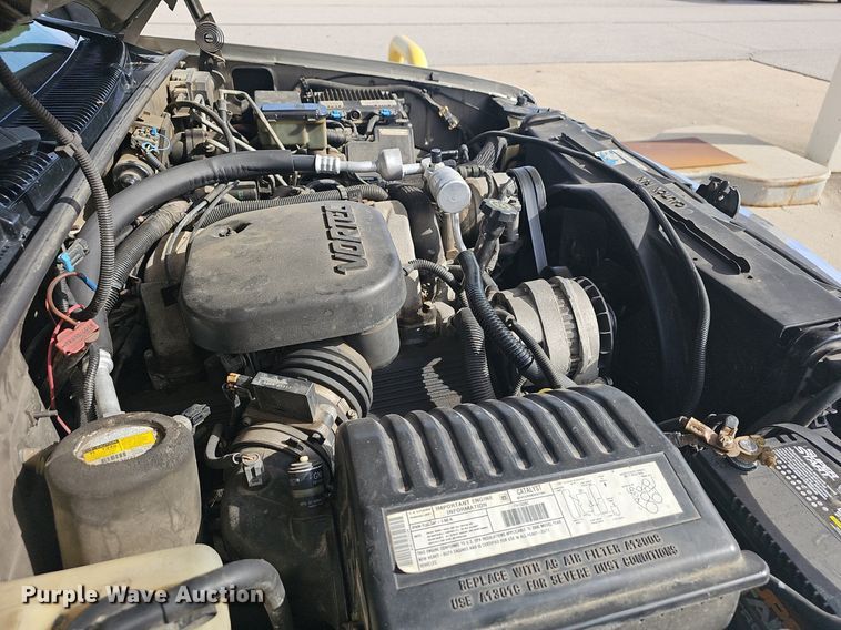 2000 Chevrolet K2500 utility bed pickup truck in TX Item