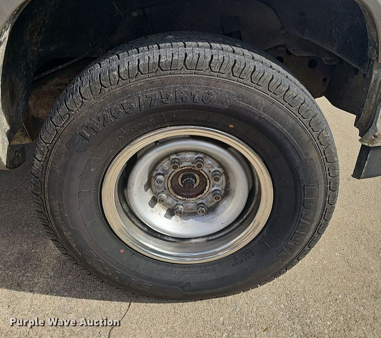 2000 Chevrolet K2500 utility bed pickup truck in TX Item