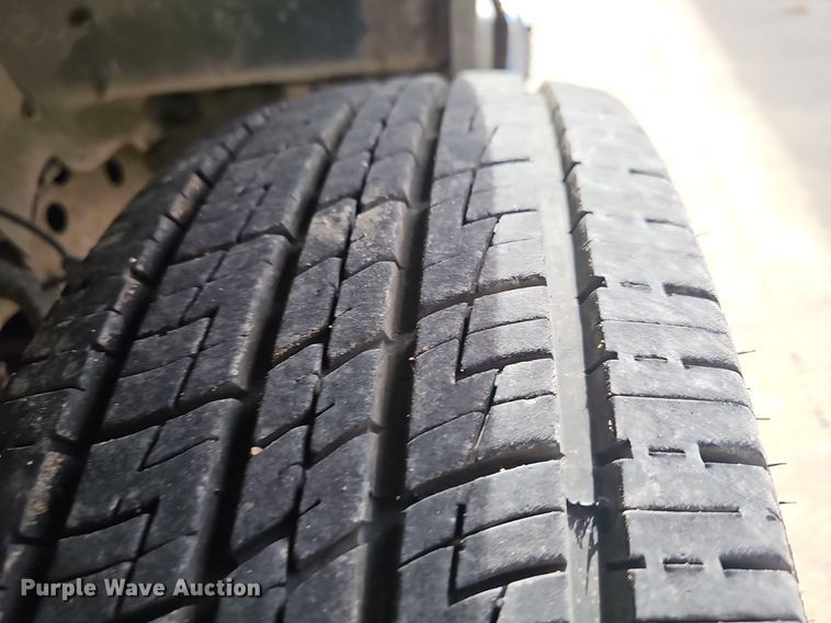 2000 Chevrolet K2500 utility bed pickup truck in TX Item