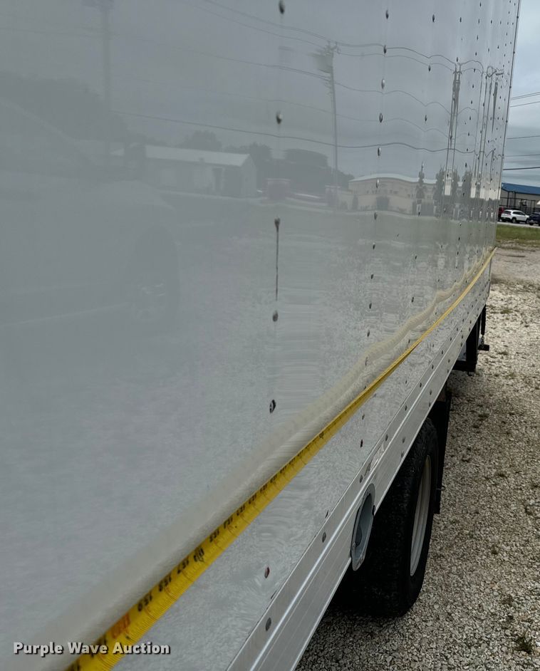 image for item NQ9568 2017 Chevrolet  G3500 box truck