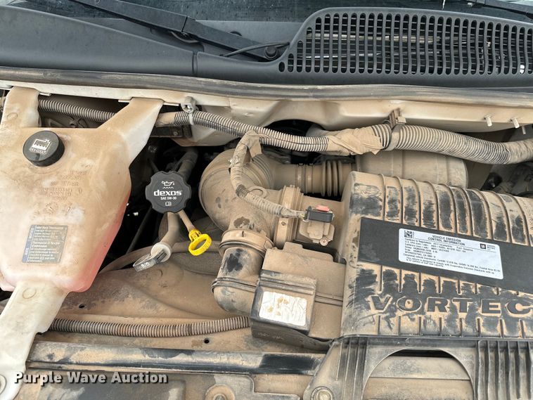 image for item NQ9568 2017 Chevrolet  G3500 box truck