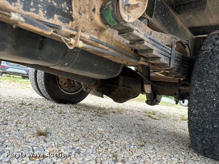 image for item NQ9568 2017 Chevrolet  G3500 box truck