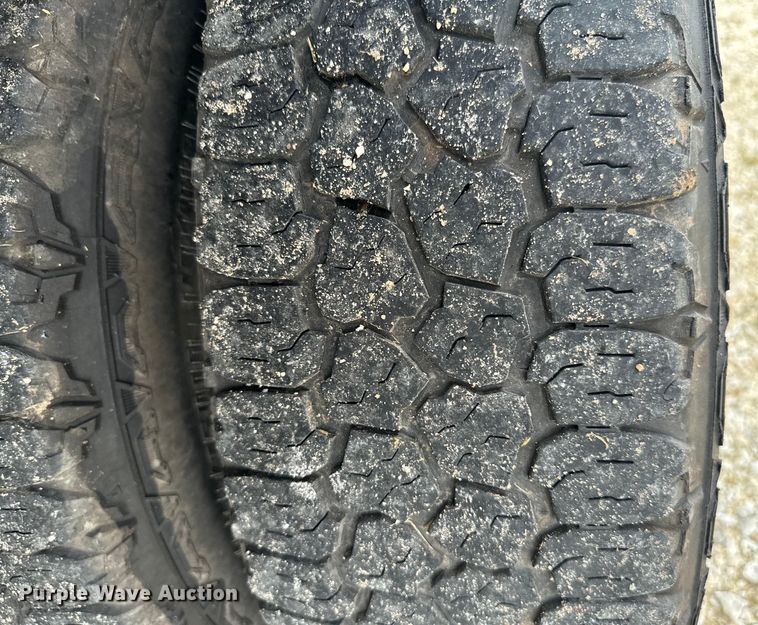 image for item NQ9568 2017 Chevrolet  G3500 box truck