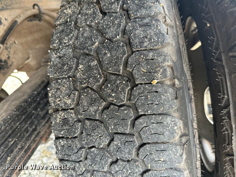 image for item NQ9568 2017 Chevrolet  G3500 box truck