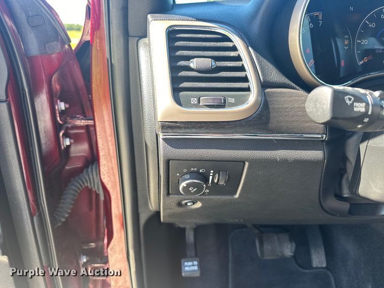 image for item NR9972 2017 Jeep Grand Cherokee Limited  SUV