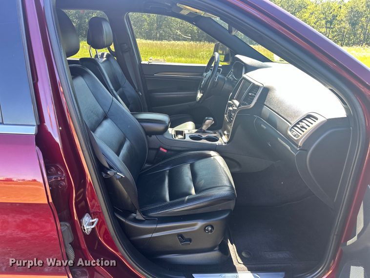 image for item NR9972 2017 Jeep Grand Cherokee Limited  SUV