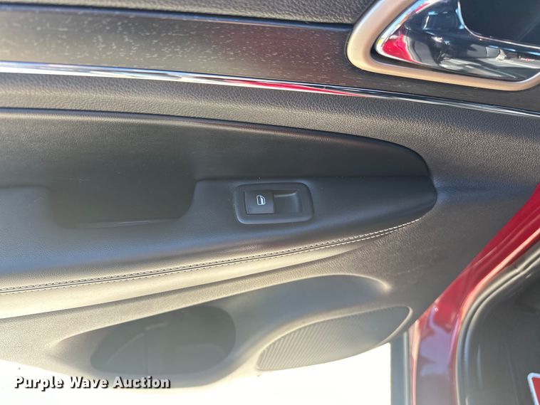 image for item NR9972 2017 Jeep Grand Cherokee Limited  SUV