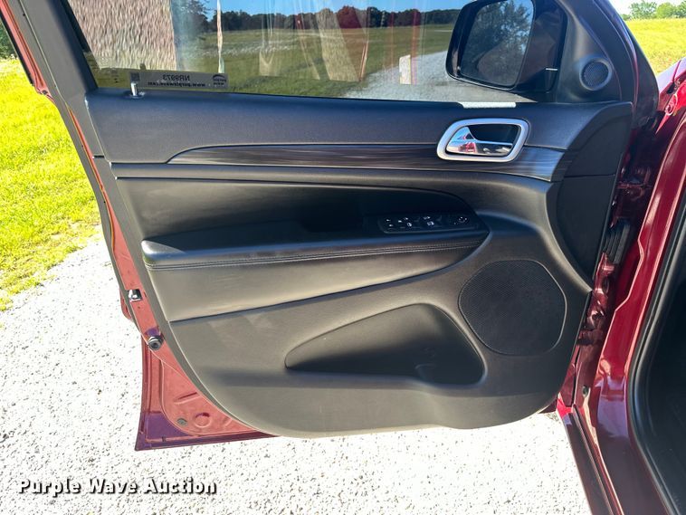 image for item NR9973 2020 Jeep Grand Cherokee  SUV