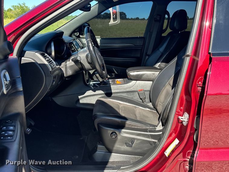 image for item NR9973 2020 Jeep Grand Cherokee  SUV