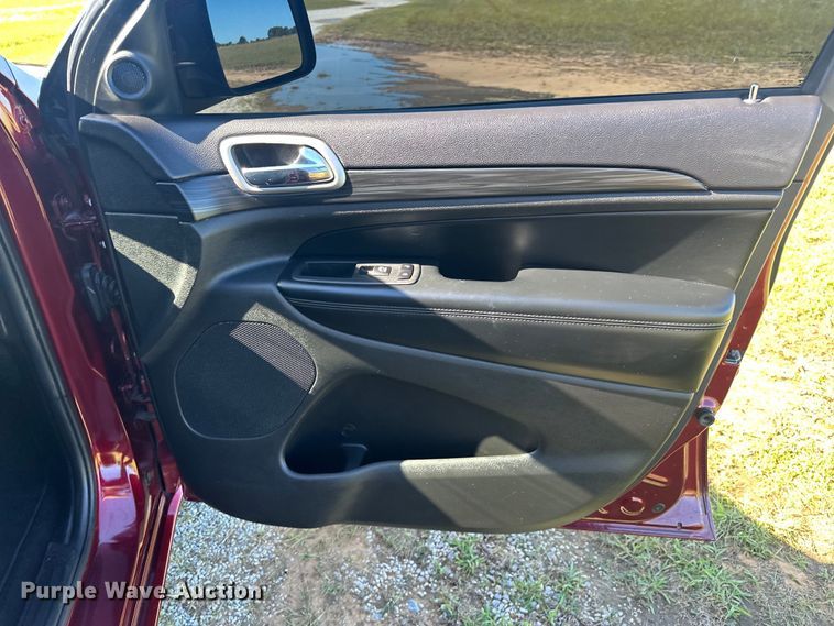 image for item NR9973 2020 Jeep Grand Cherokee  SUV