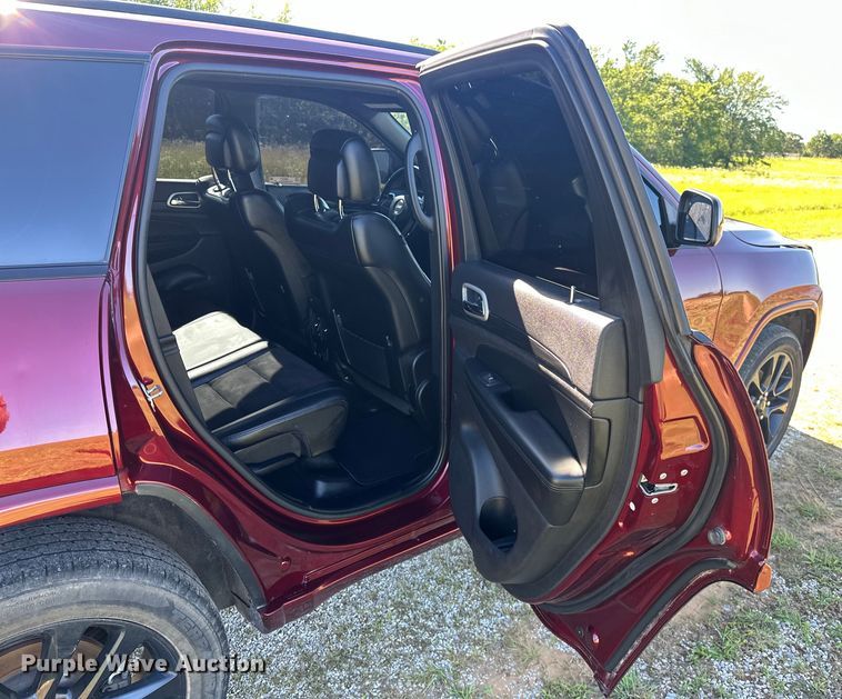 image for item NR9973 2020 Jeep Grand Cherokee  SUV