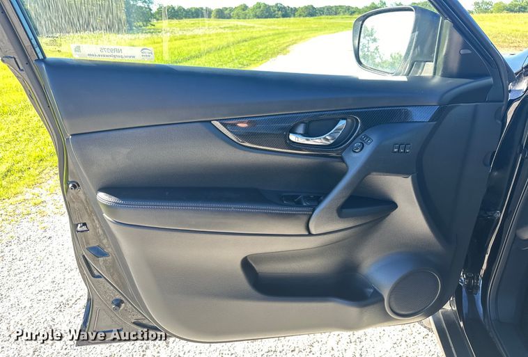 image for item NR9975 2019 Nissan  Rogue  SL SUV