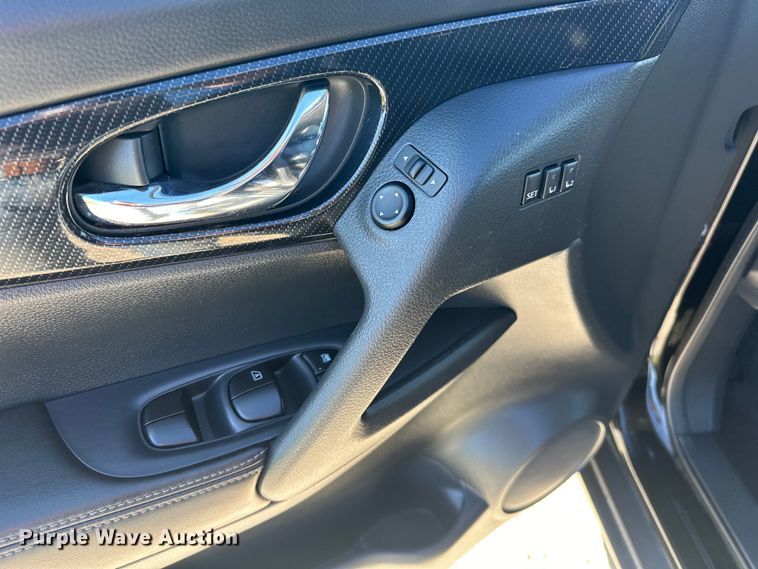 image for item NR9975 2019 Nissan  Rogue  SL SUV