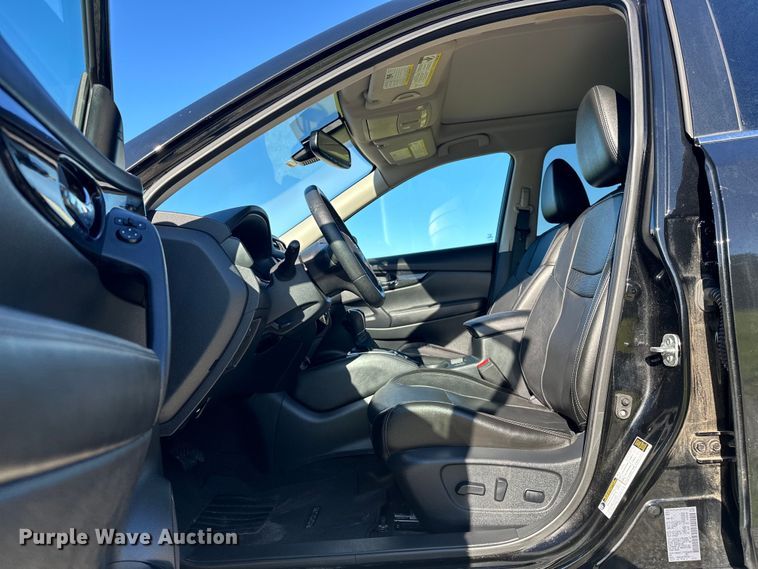 image for item NR9975 2019 Nissan  Rogue  SL SUV