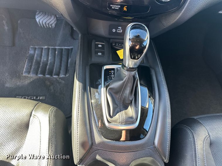 image for item NR9975 2019 Nissan  Rogue  SL SUV