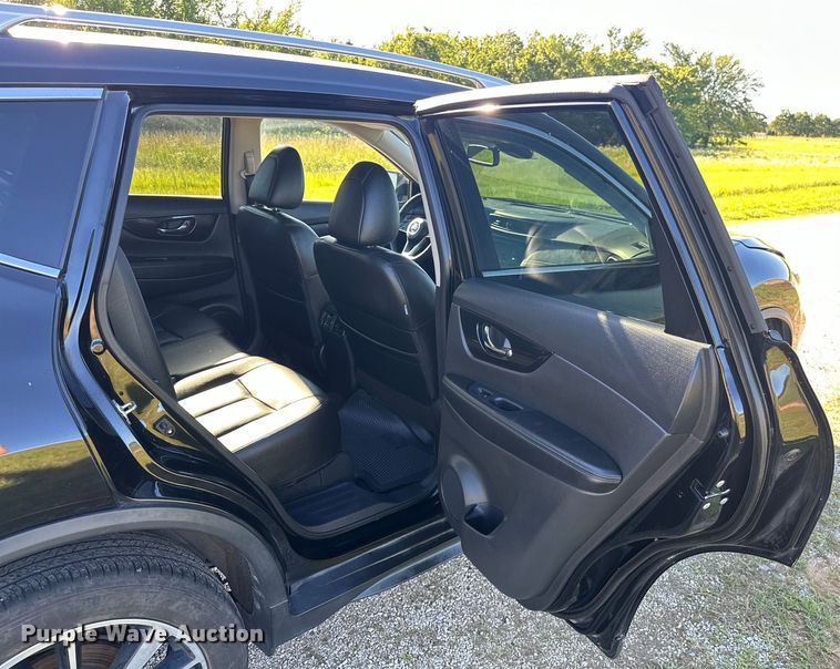 image for item NR9975 2019 Nissan  Rogue  SL SUV