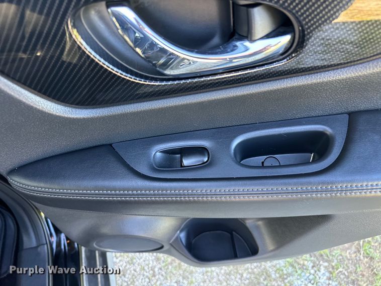 image for item NR9975 2019 Nissan  Rogue  SL SUV