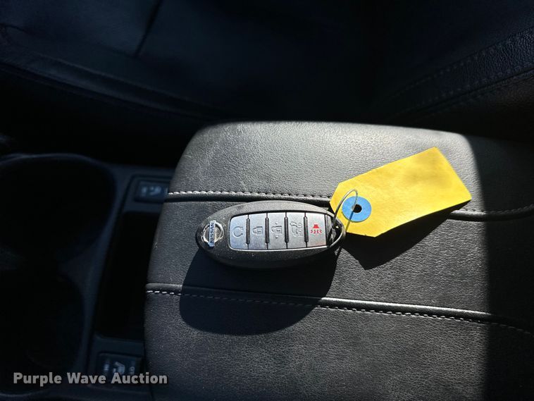 image for item NR9975 2019 Nissan  Rogue  SL SUV