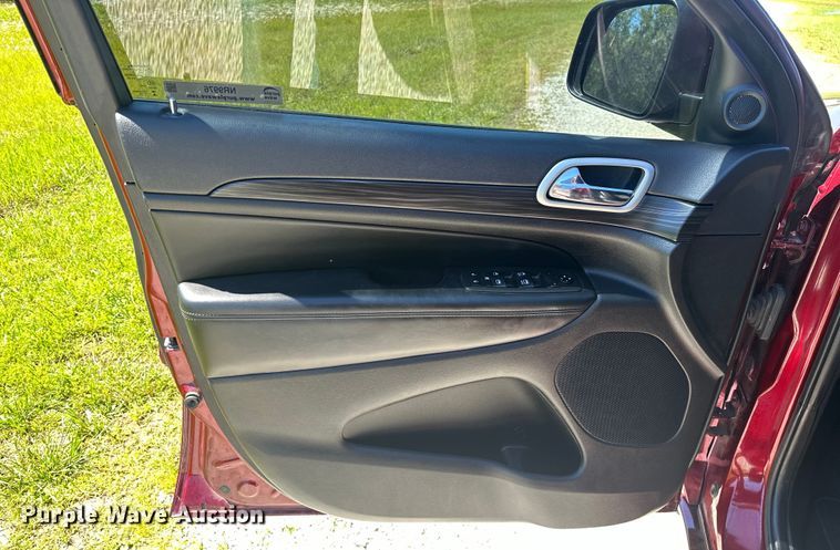 image for item NR9976 2021 Jeep Grand Cherokee  SUV