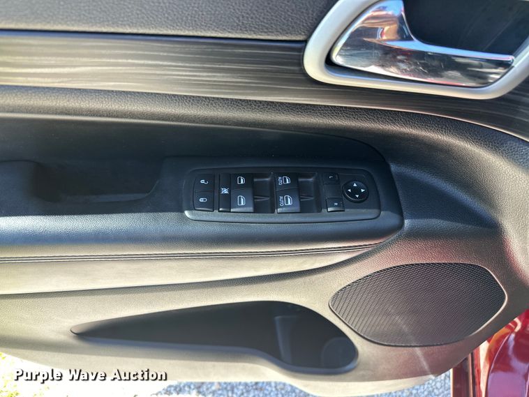 image for item NR9976 2021 Jeep Grand Cherokee  SUV