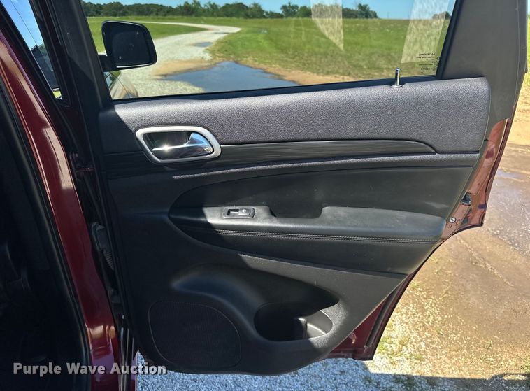 image for item NR9976 2021 Jeep Grand Cherokee  SUV