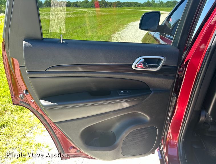 image for item NR9976 2021 Jeep Grand Cherokee  SUV