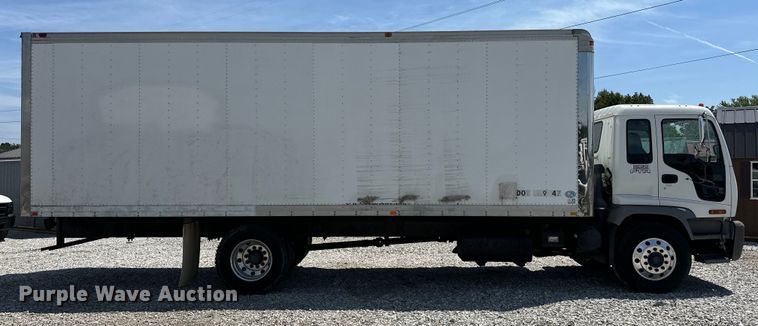 image for item NR9979 2005 Isuzu FTR box truck