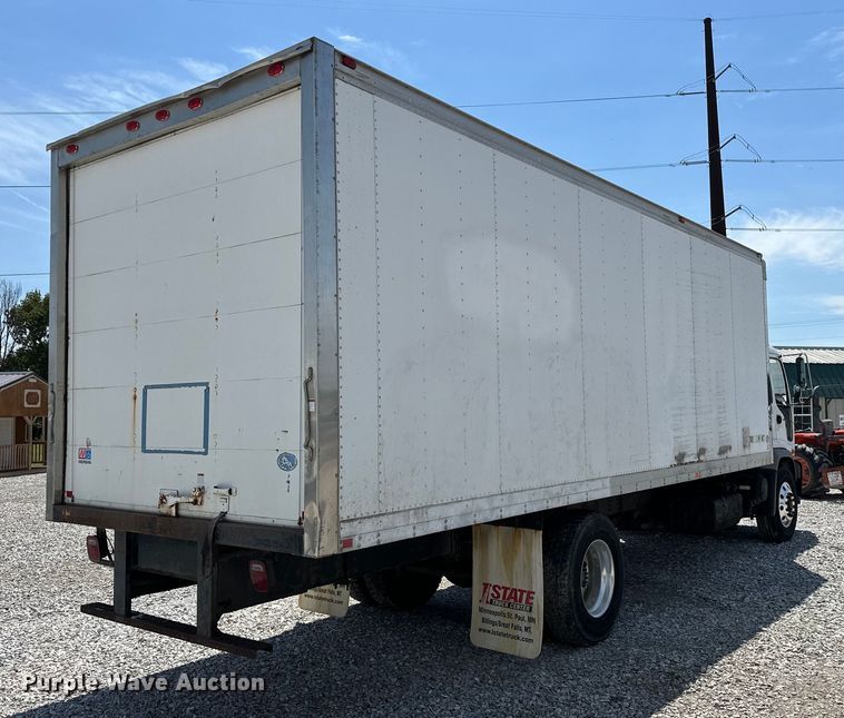 image for item NR9979 2005 Isuzu FTR box truck