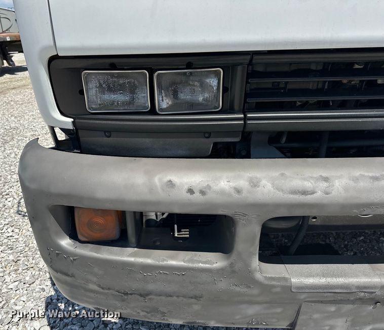 image for item NR9979 2005 Isuzu FTR box truck