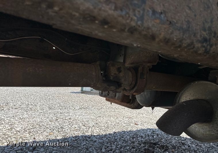 image for item NR9979 2005 Isuzu FTR box truck