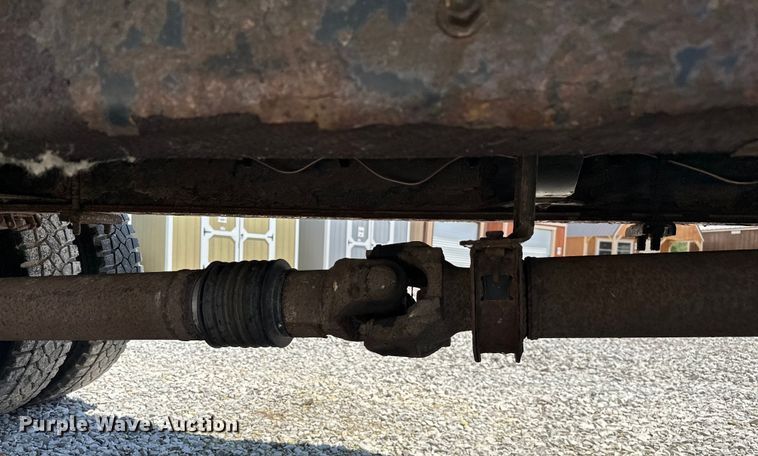 image for item NR9979 2005 Isuzu FTR box truck